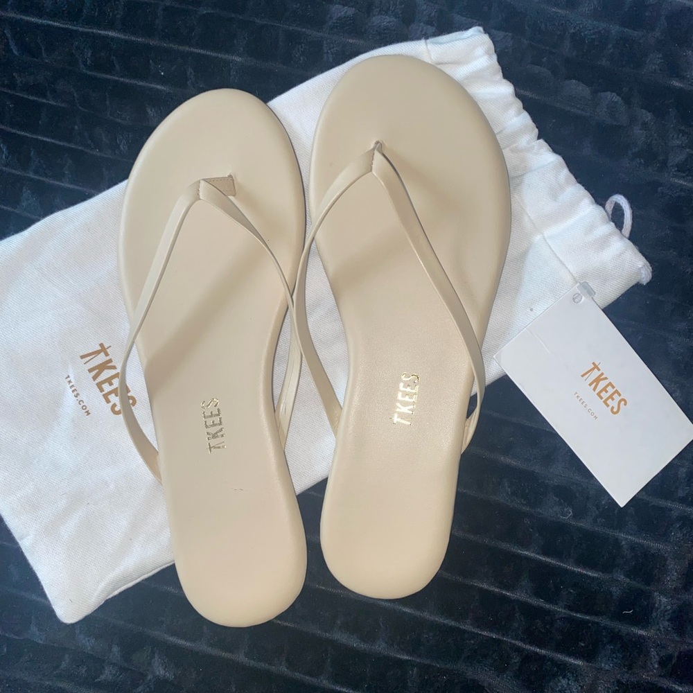 NEW TKEES Flip Flops